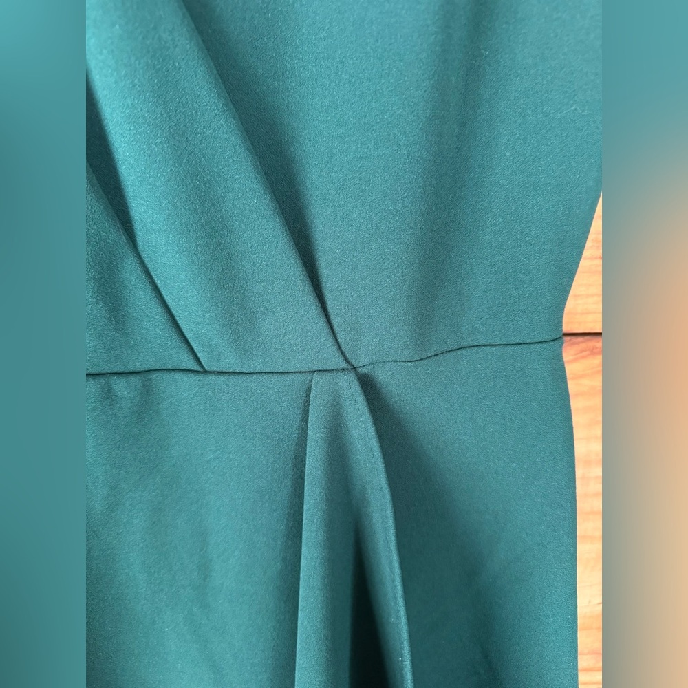 Elegant Calvin Klein Forest Green Asymmetrical Sleeveless Dress - Size 2 - Picture 5 of 6